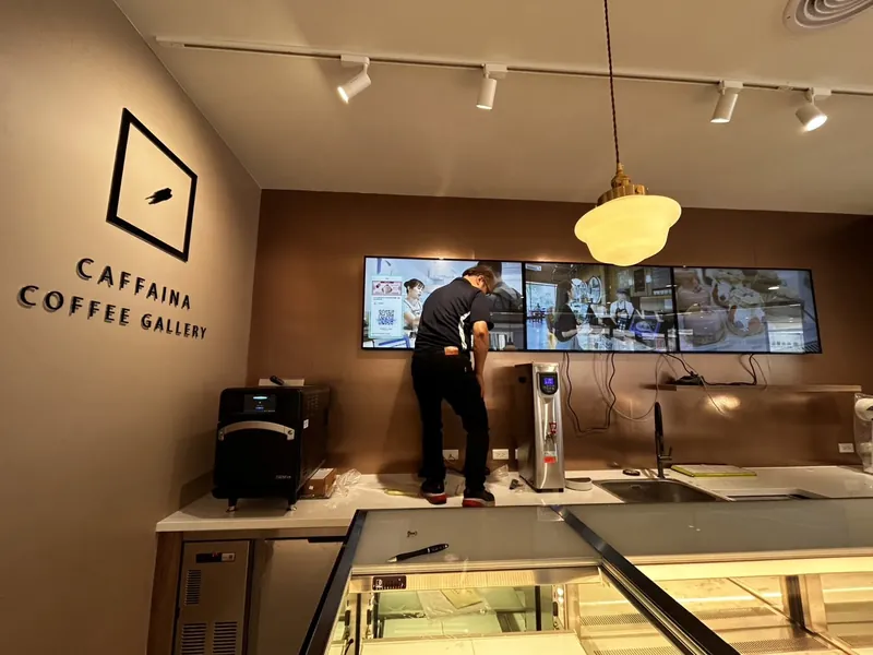 Caffaina coffee gallery multi screen video wall install